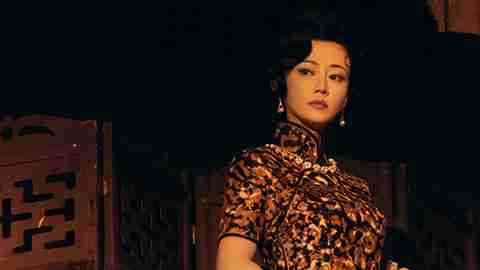 谭卓《误杀》破5亿燃爆贺岁档 《如梦之梦》七饰⻘年顾香兰