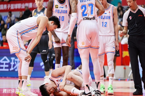 3-0连斩三大豪门 欧冠出局13.1亿战舰仍冲击三冠王 冠军悬念重启